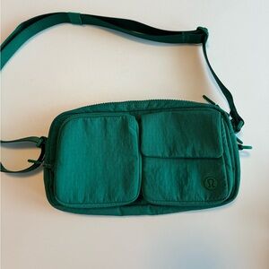 Multi pocket crossbody bag 2.5L